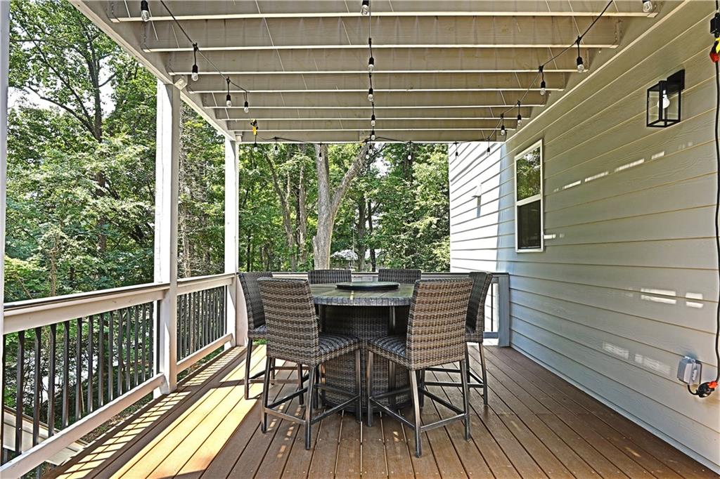 2125 Clay Road Property Photo 8