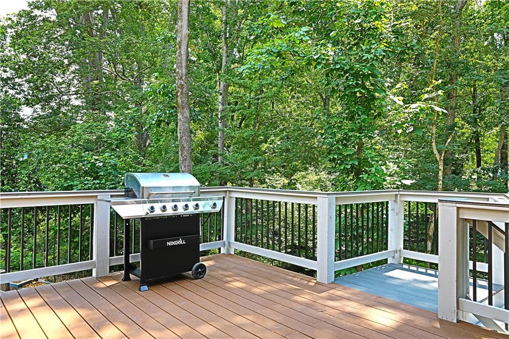 2125 Clay Road Property Photo 9