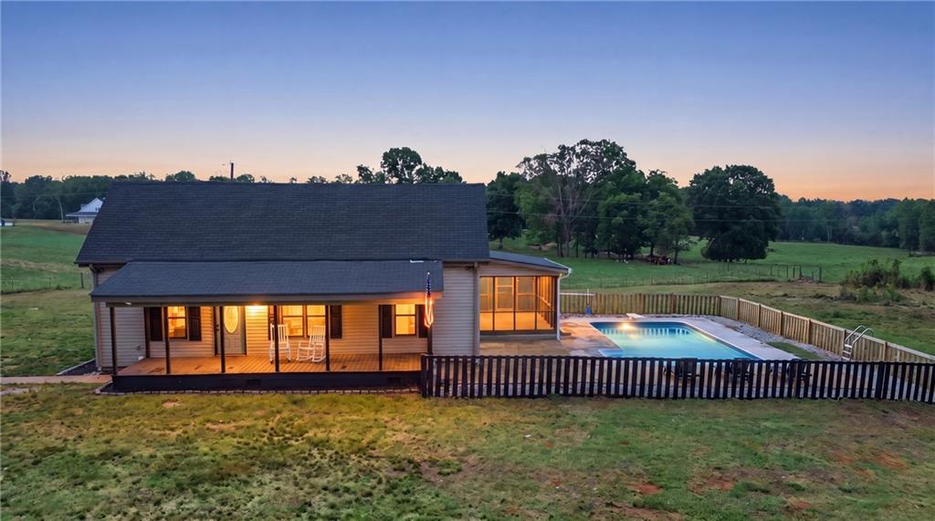 5525 Sandy Cross Road Property Photo 1