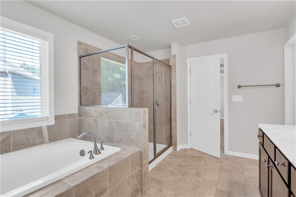 1212 Ida Woods Lane Property Photo 28
