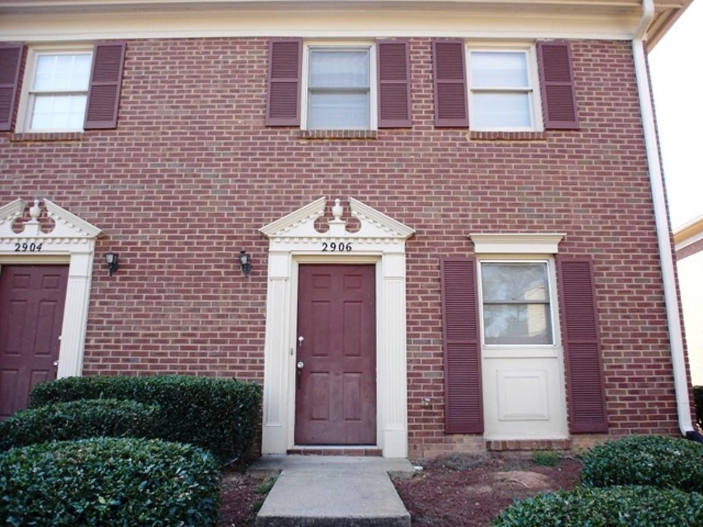 2906 Webb Bridge Road Property Photo 1