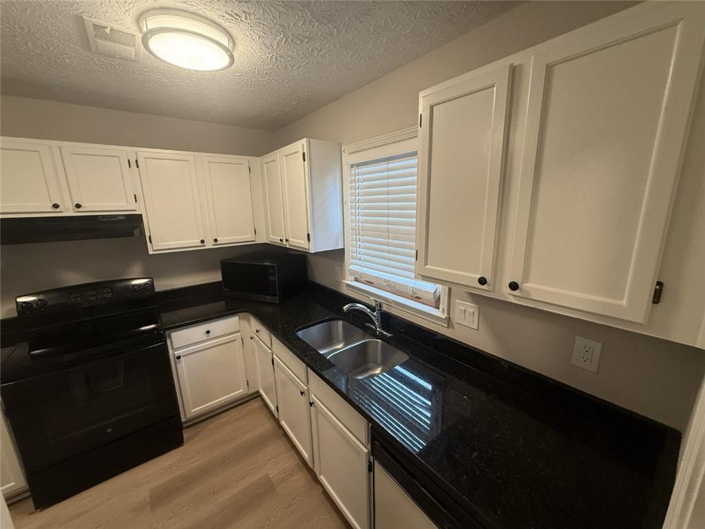 2906 Webb Bridge Road Property Photo 3