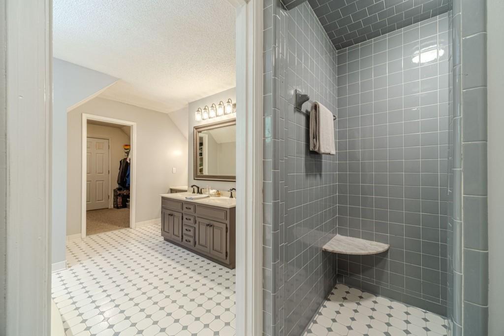 816 Mcdaniel Street Property Photo 32