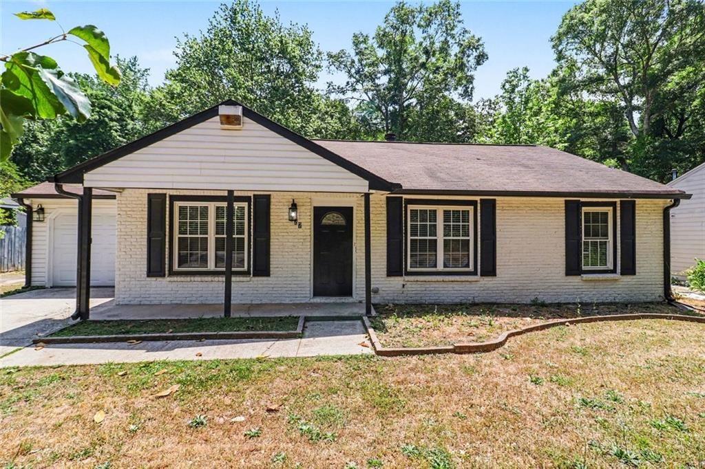 627 Towngate Boulevard Property Photo 1