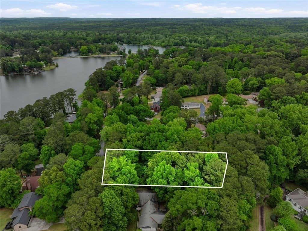 2569 Lake Capri Drive Property Photo 1
