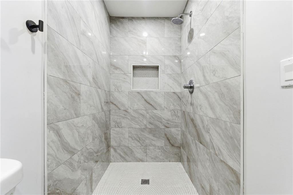 1815 Windsor Drive Sw Property Photo 15