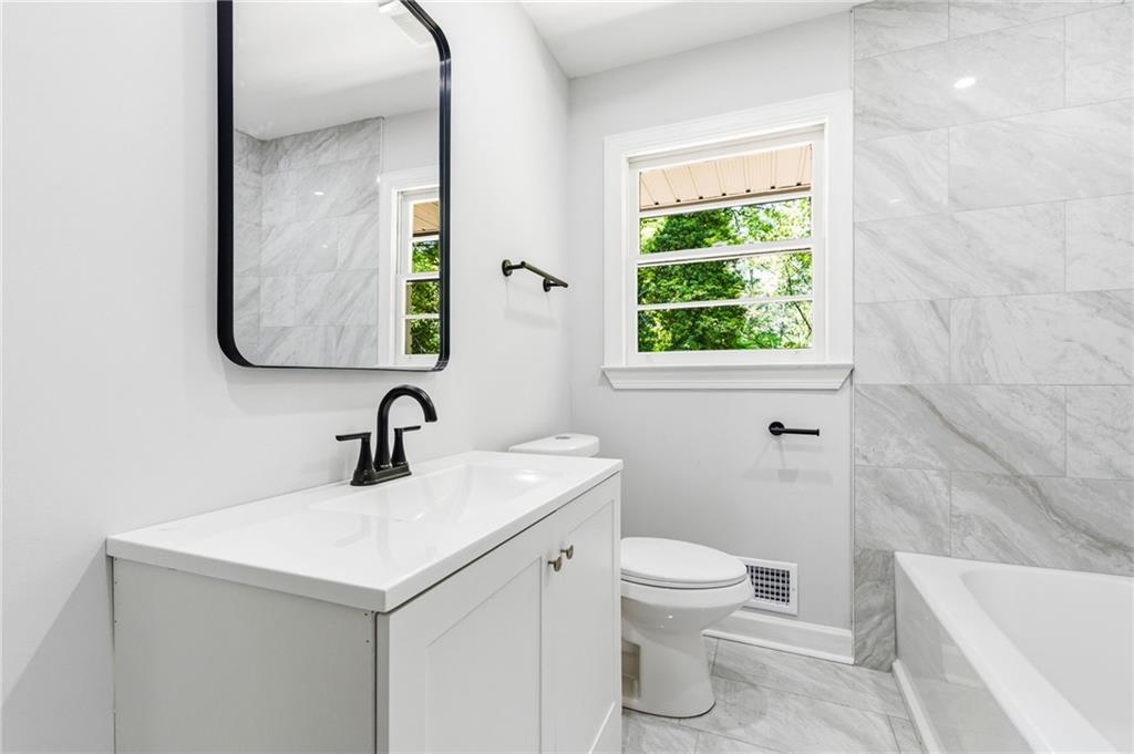 1815 Windsor Drive Sw Property Photo 16