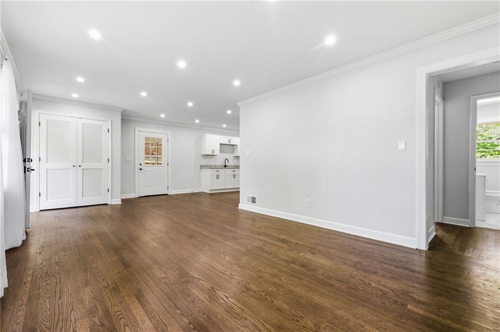 1815 Windsor Drive Sw Property Photo 18