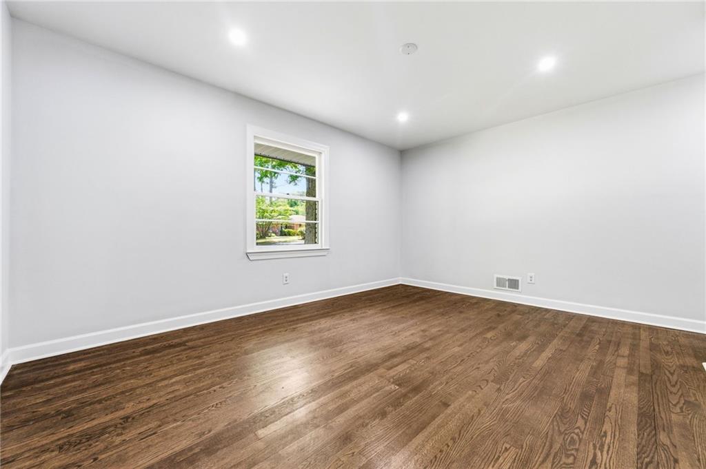 1815 Windsor Drive Sw Property Photo 21