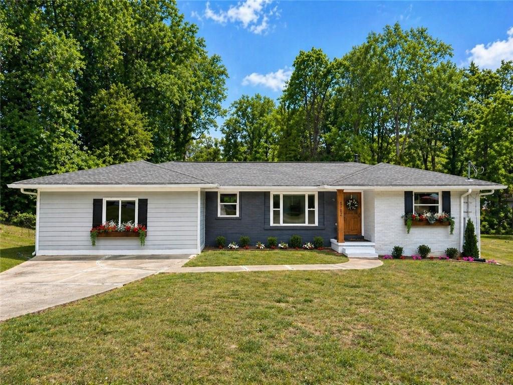 3152 Columbia Woods Drive Property Photo 1