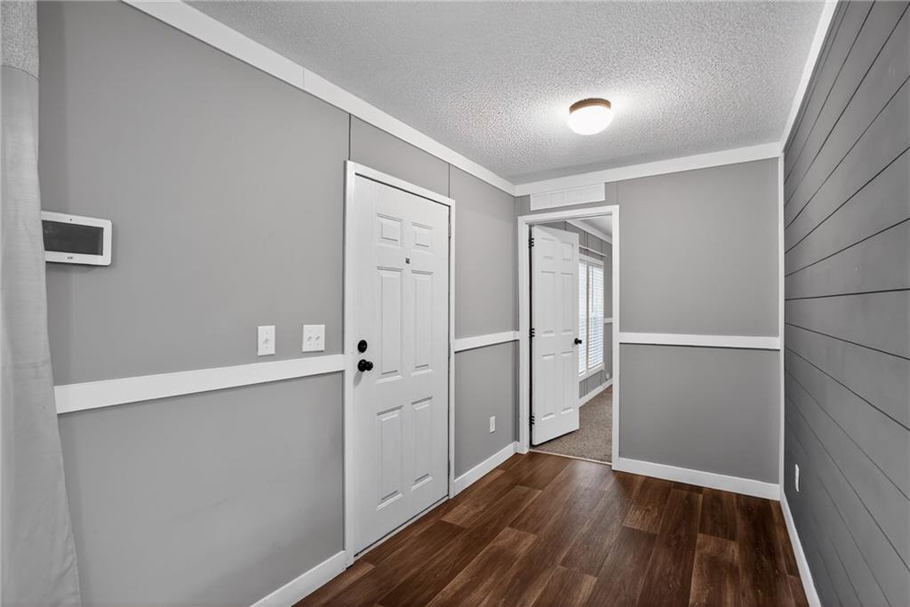 6 Breezewood Drive Property Photo 4