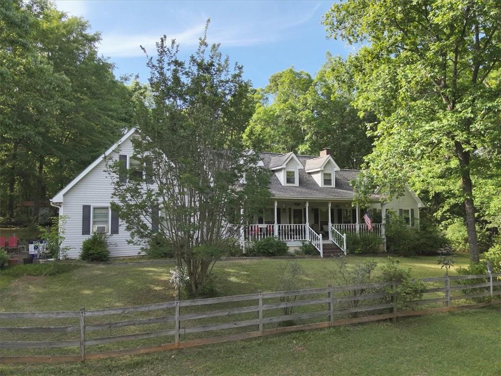 2033 Peeksville Road Property Photo 1