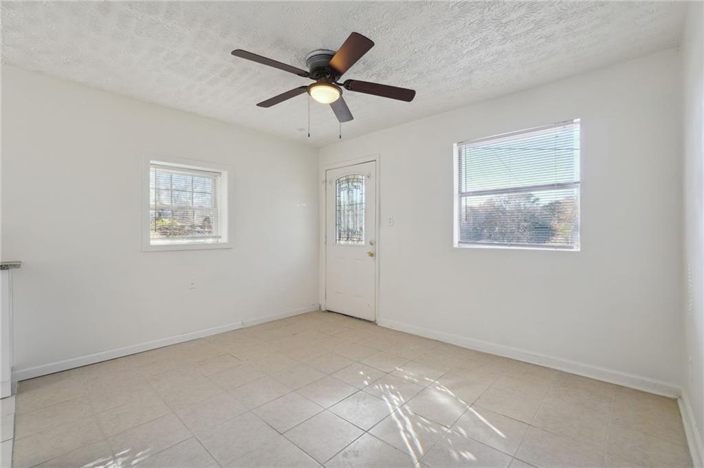 324 Brooks Avenue Sw Unit B Property Photo 5