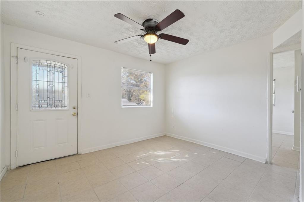 324 Brooks Avenue Sw Unit B Property Photo 6