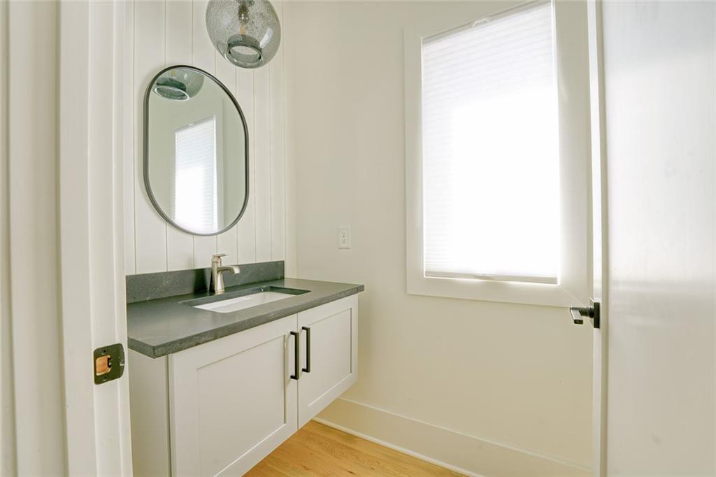 290 2nd Street Property Photo 12