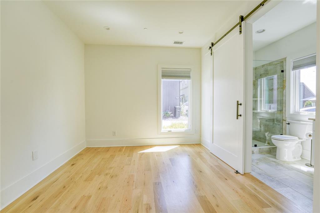 290 2nd Street Property Photo 13