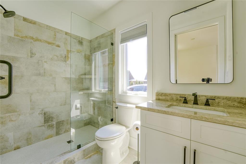 290 2nd Street Property Photo 15