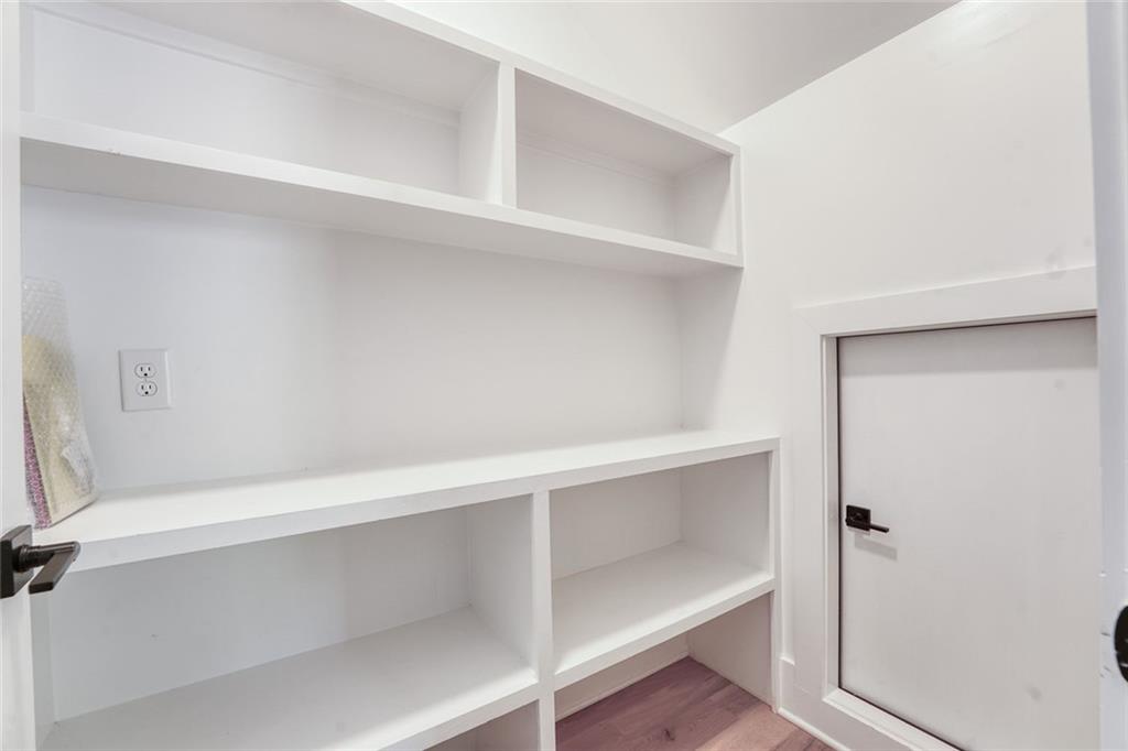 290 2nd Street Property Photo 19