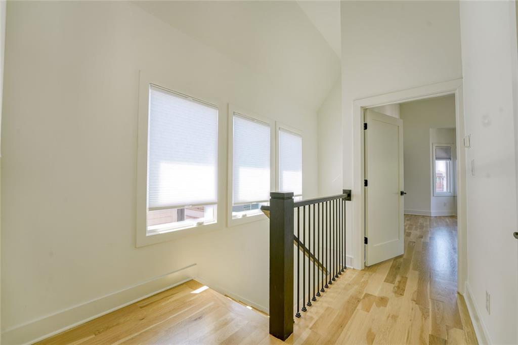 290 2nd Street Property Photo 25