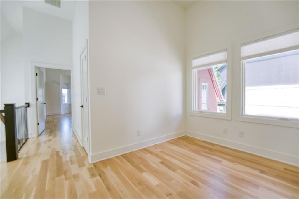 290 2nd Street Property Photo 31