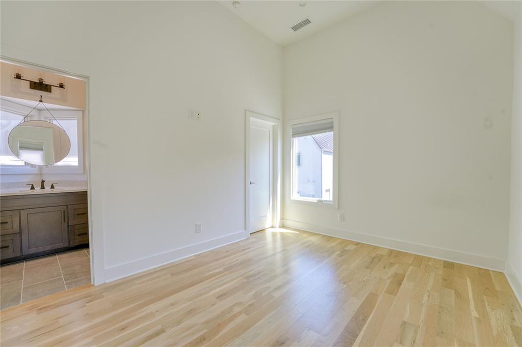 290 2nd Street Property Photo 39