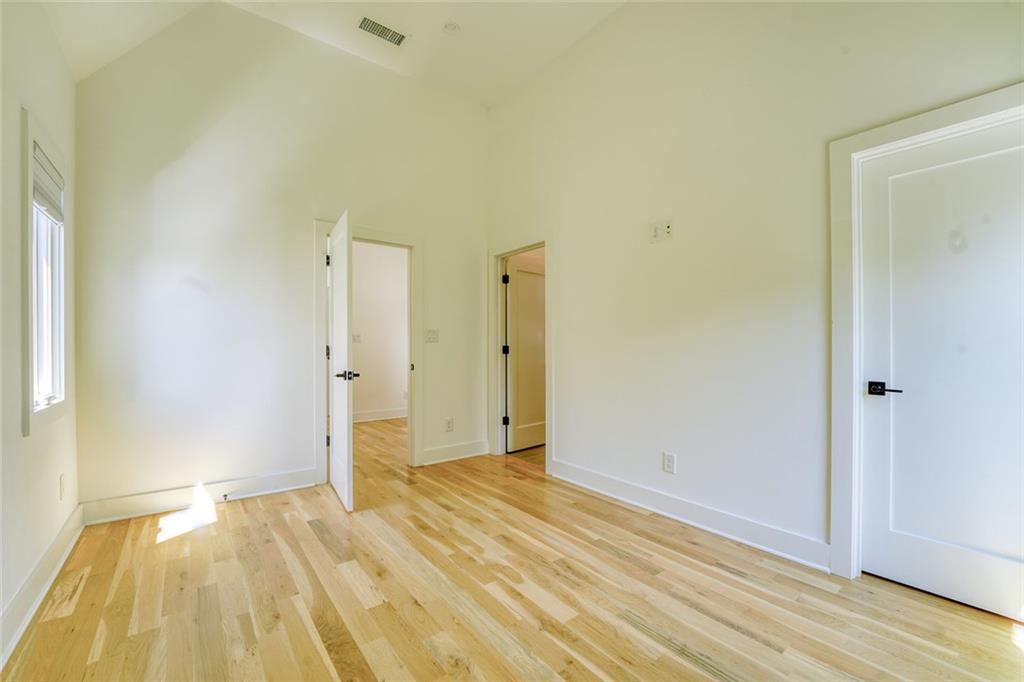 290 2nd Street Property Photo 40