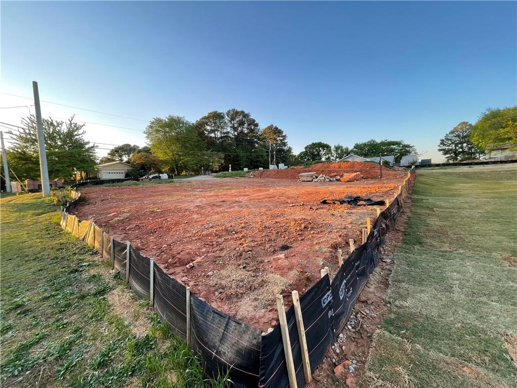 2312 Rockbridge Road Property Photo 2