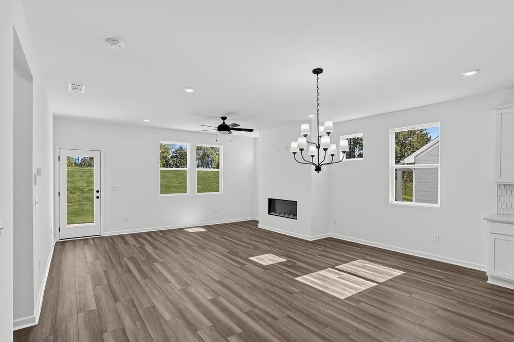 3655 Sagecrest Drive Property Photo 3