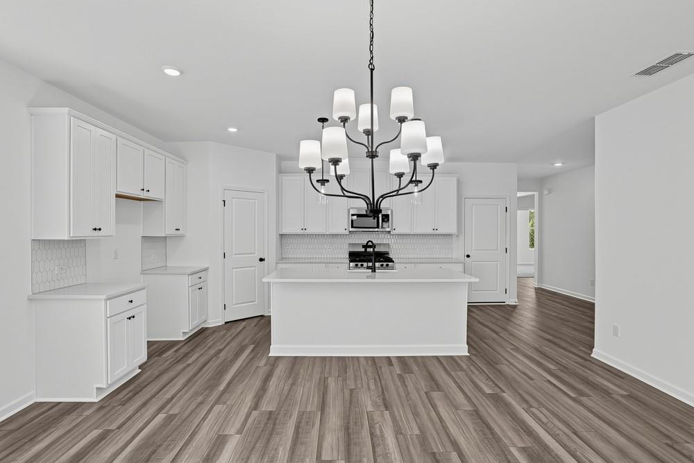 3655 Sagecrest Drive Property Photo 6