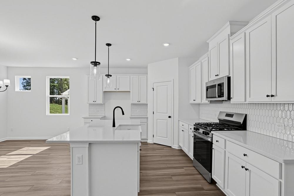 3655 Sagecrest Drive Property Photo 7