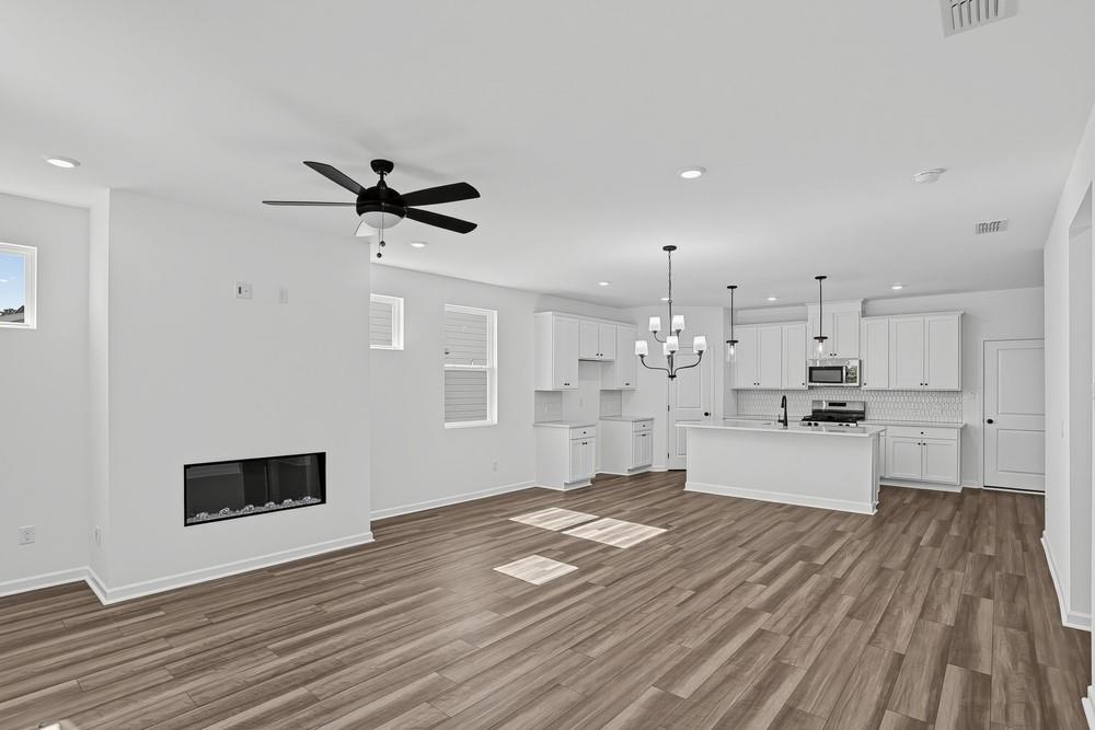 3655 Sagecrest Drive Property Photo 9