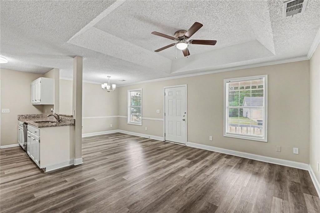 1382 N Hampton Drive Property Photo 2