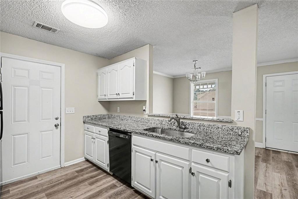 1382 N Hampton Drive Property Photo 8