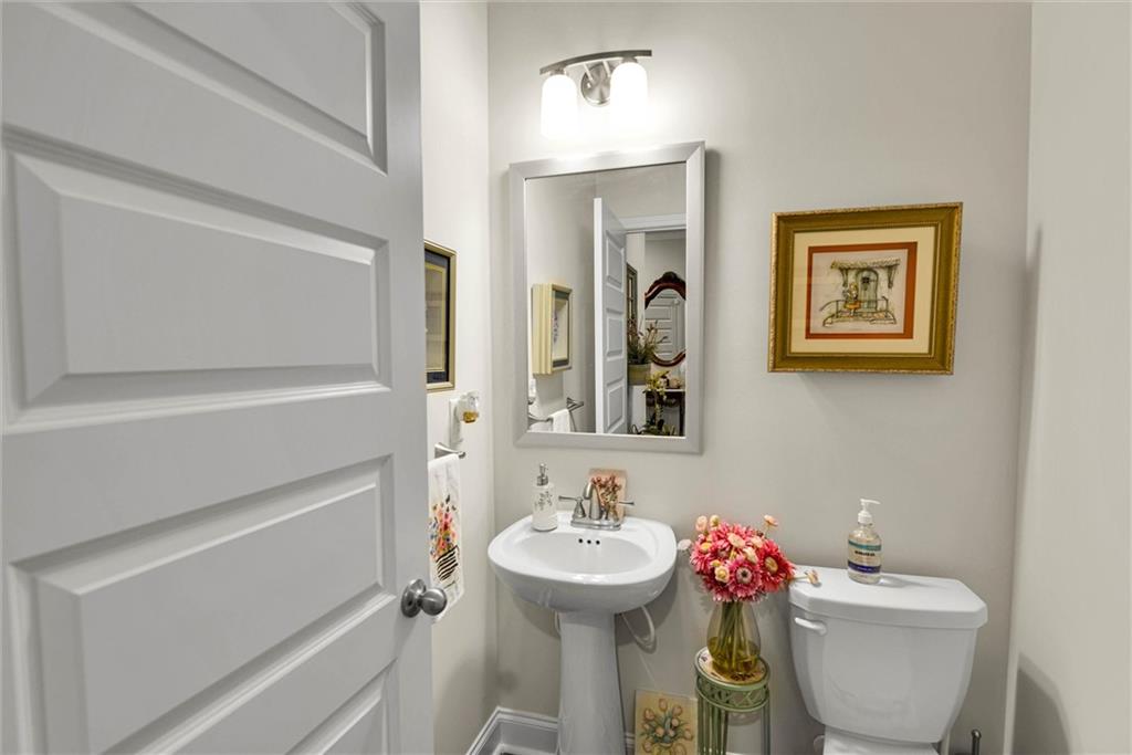 2423 Chene Drive Property Photo 5