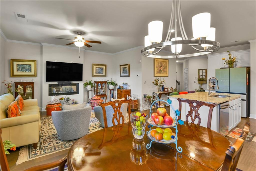 2423 Chene Drive Property Photo 8