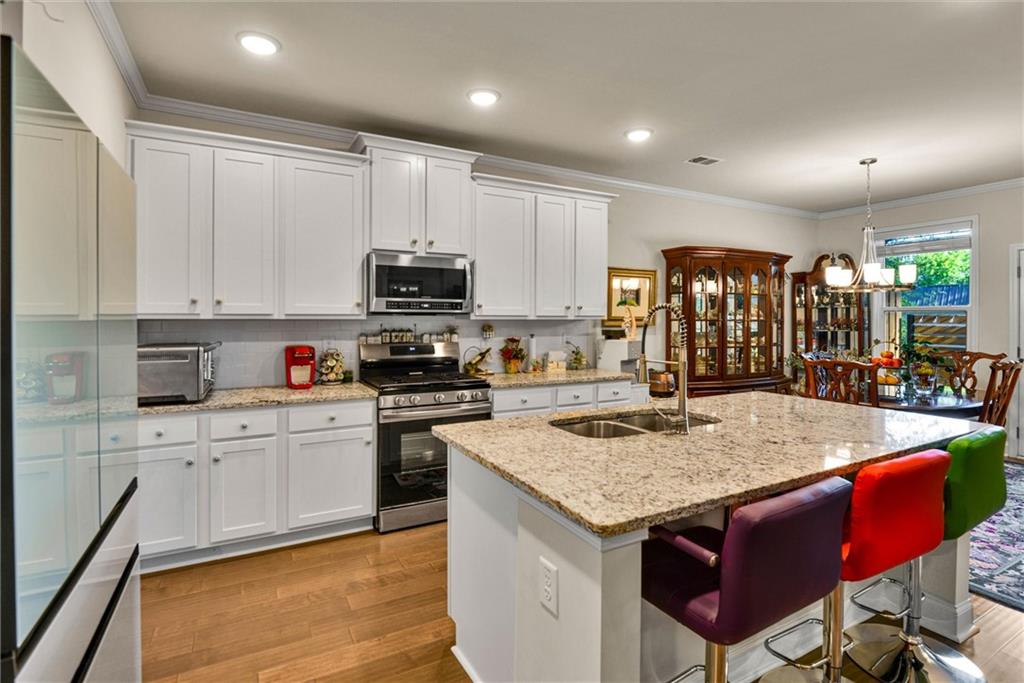 2423 Chene Drive Property Photo 9