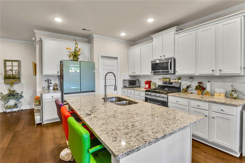 2423 Chene Drive Property Photo 11