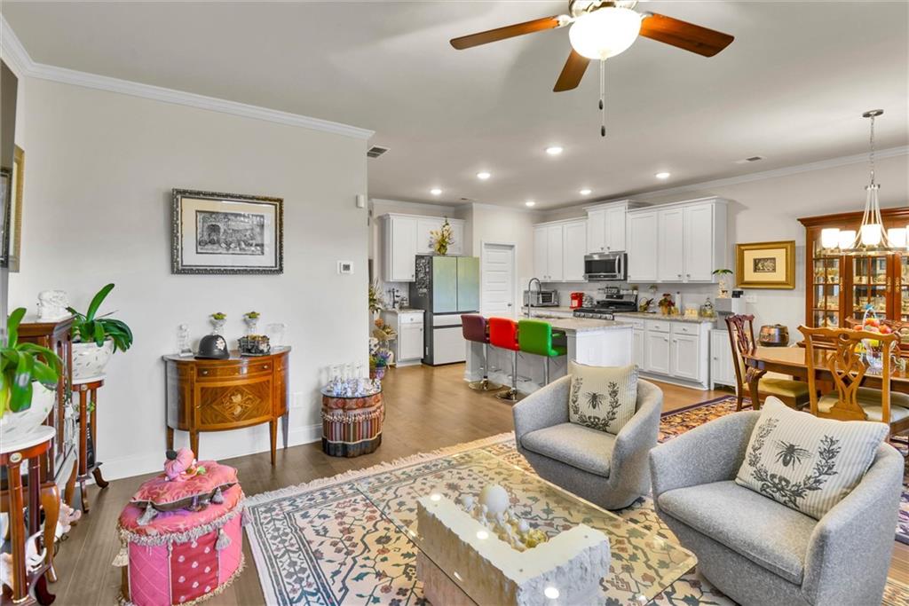 2423 Chene Drive Property Photo 12