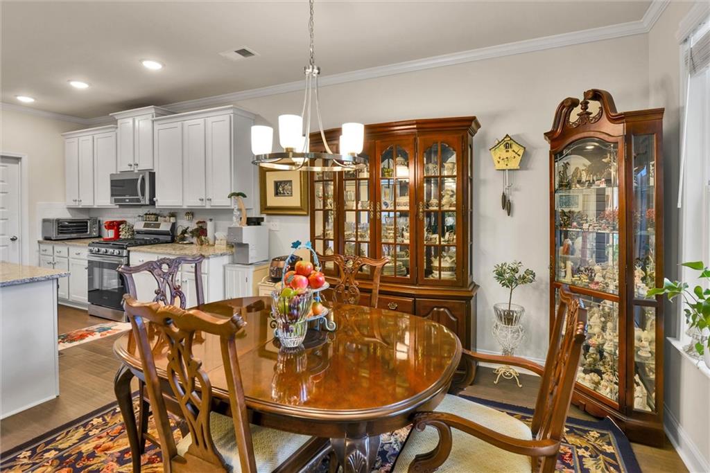 2423 Chene Drive Property Photo 13