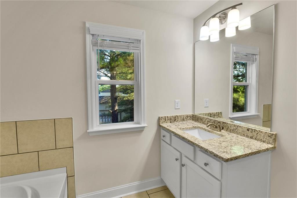 2423 Chene Drive Property Photo 28