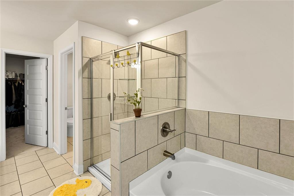 2423 Chene Drive Property Photo 29