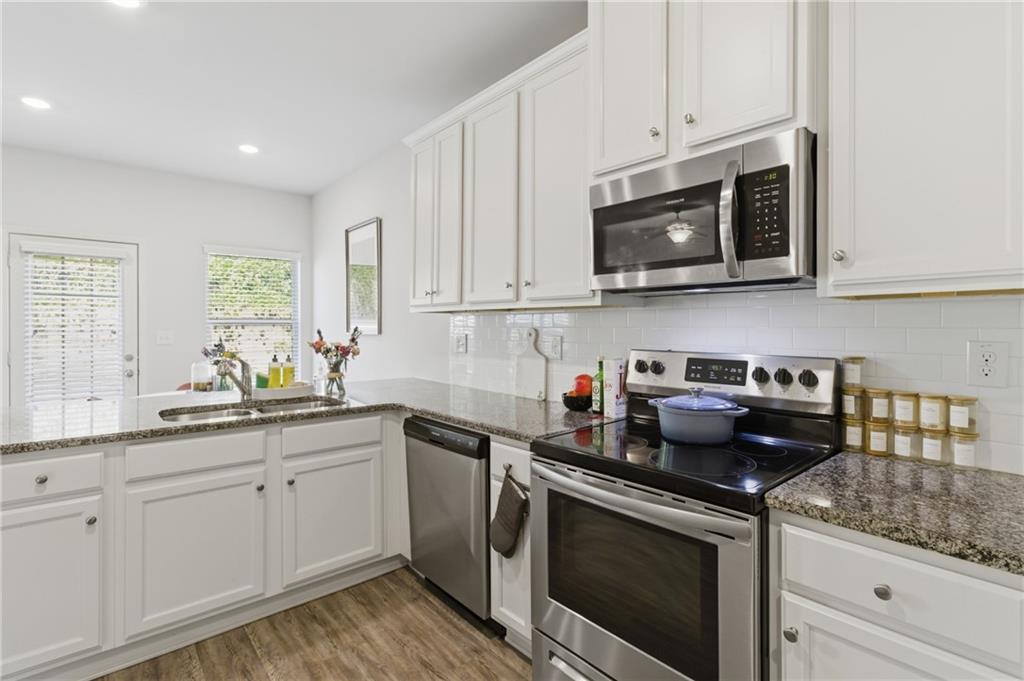 7035 Fringe Flower Drive Unit 8 Property Photo 10