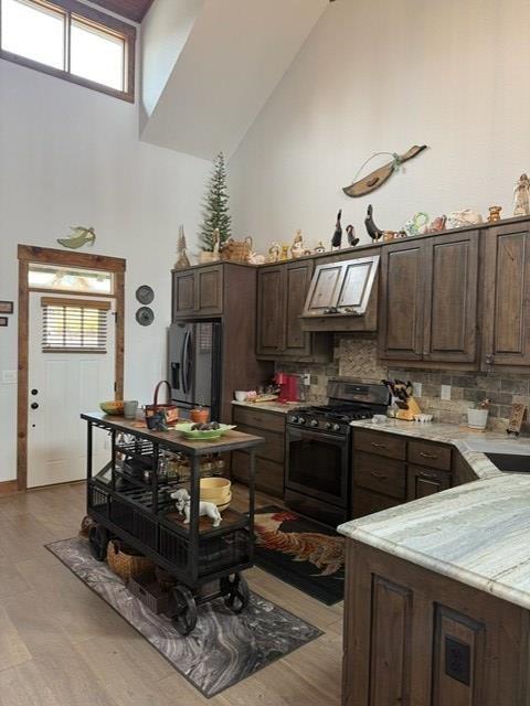 5 Upper Knoll Drive Property Photo 11