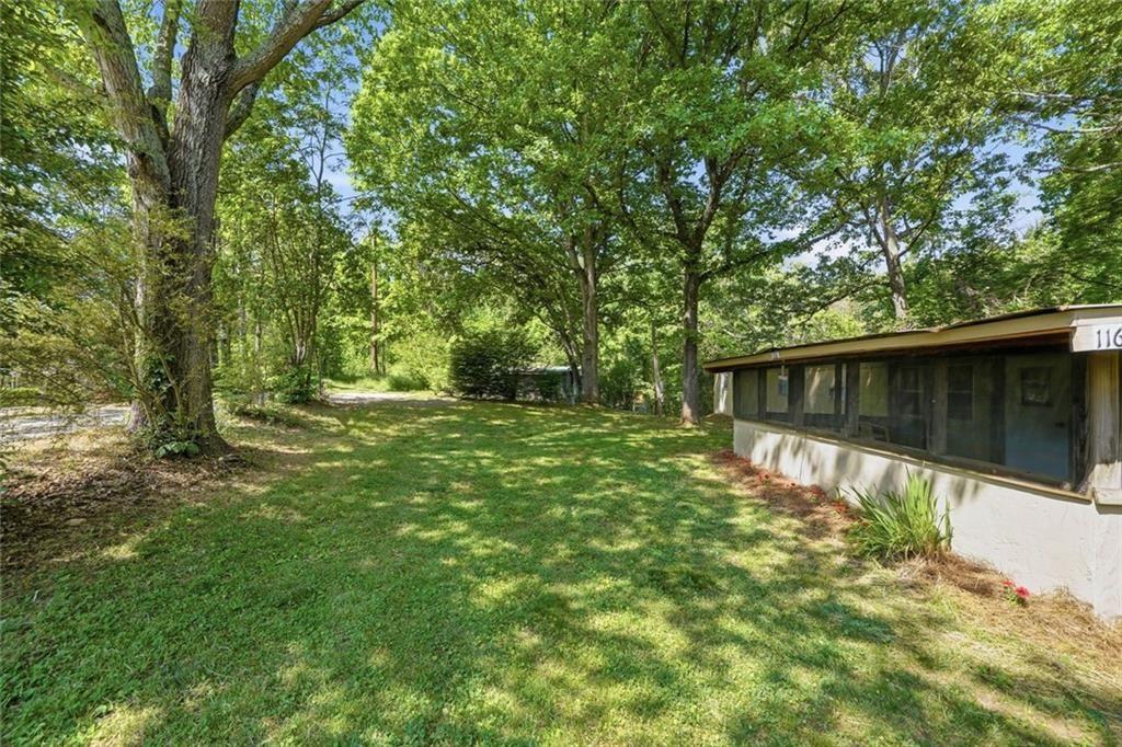 114 Oakcrest Circle Property Photo 4