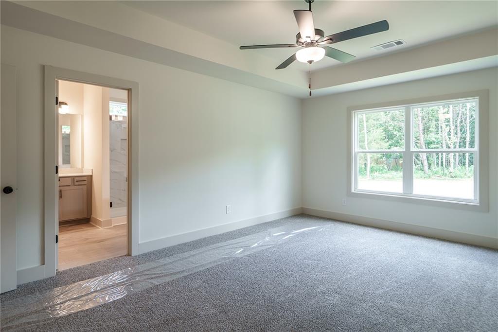 208 Squirrel Run Property Photo 15