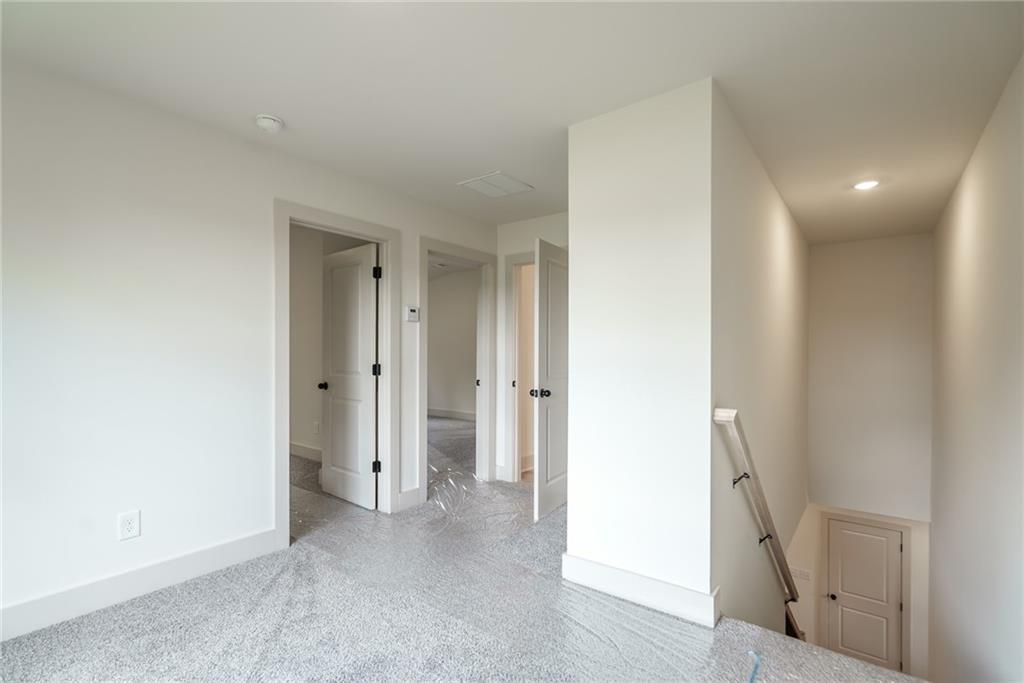 208 Squirrel Run Property Photo 29