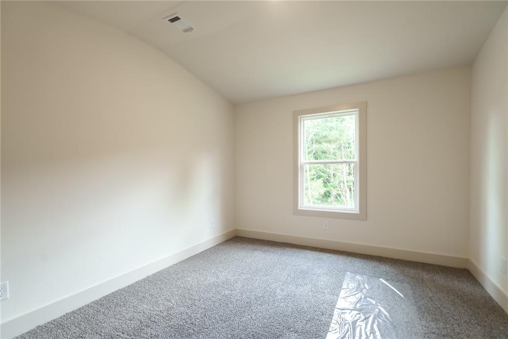 208 Squirrel Run Property Photo 31