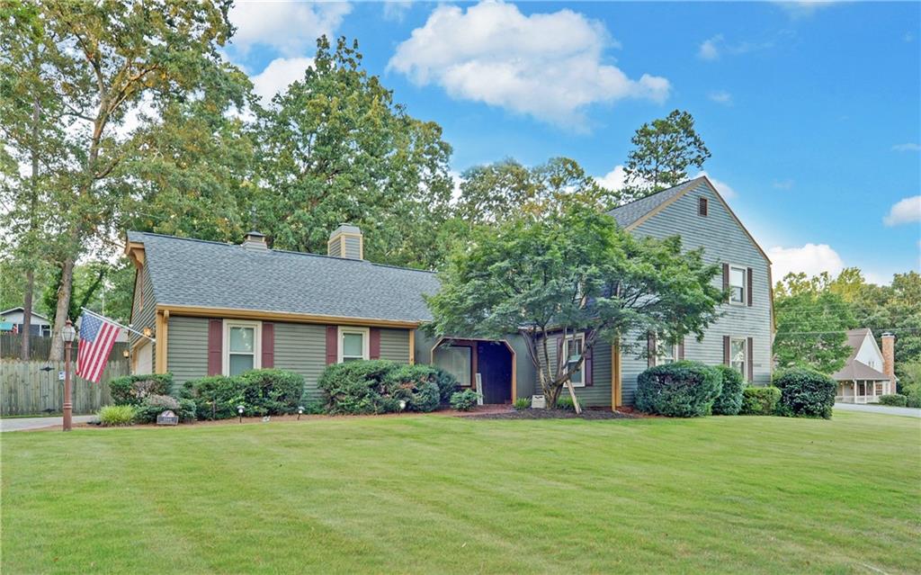 3341 Edgewood Circle