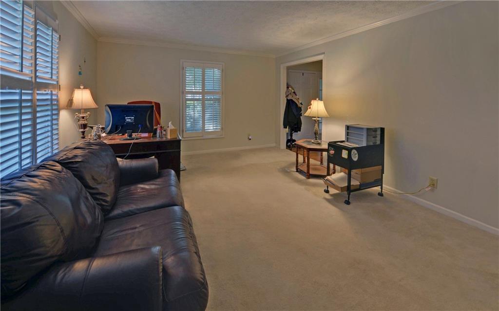 3341 Edgewood Circle Property Photo 8