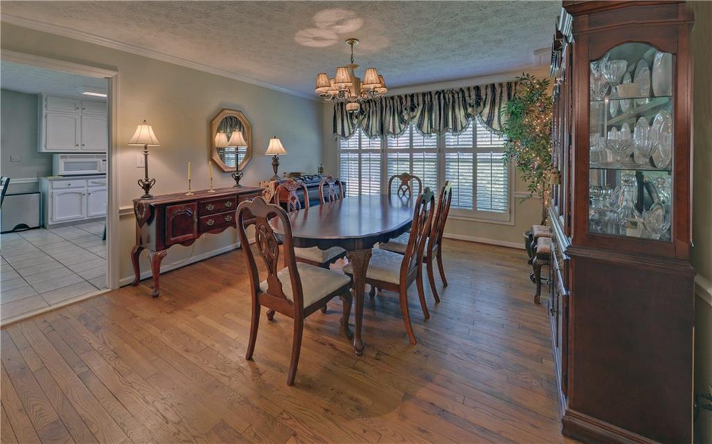 3341 Edgewood Circle Property Photo 9